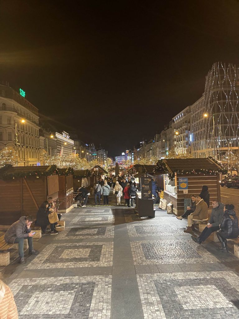 mercado navideño plaza wenceslao en praga