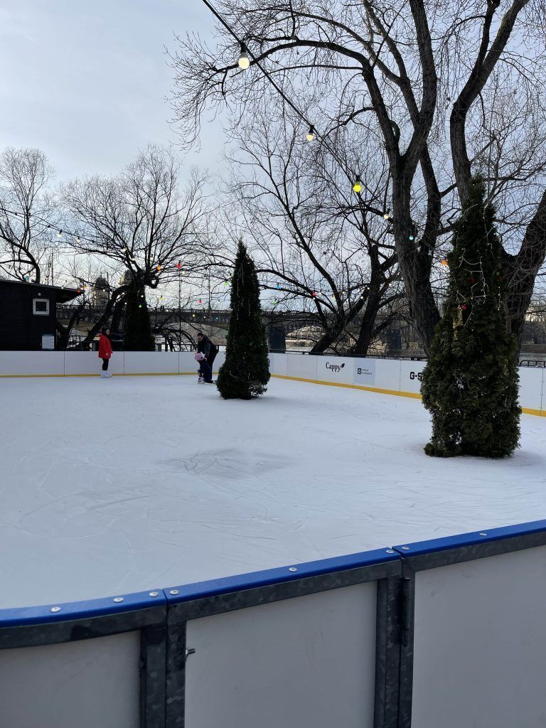 pista de hielo prazks plynáreska en praga